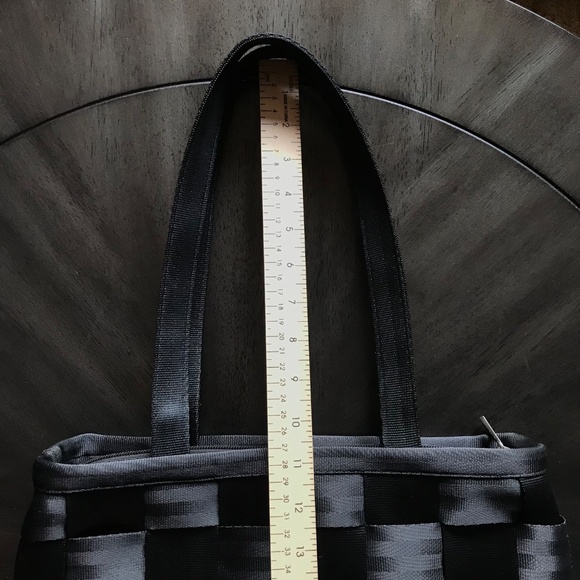 Harveys Seatbelt Bag Black Tote - Picture 14 of 15